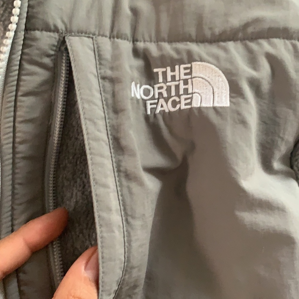 ✨HP✨ TNF Fleece Jacket - Picture 4 of 7